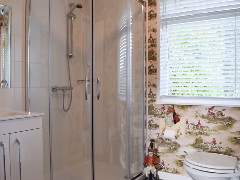 Shower room | Ardchoille Cottage, Fortingall, near Aberfeldy