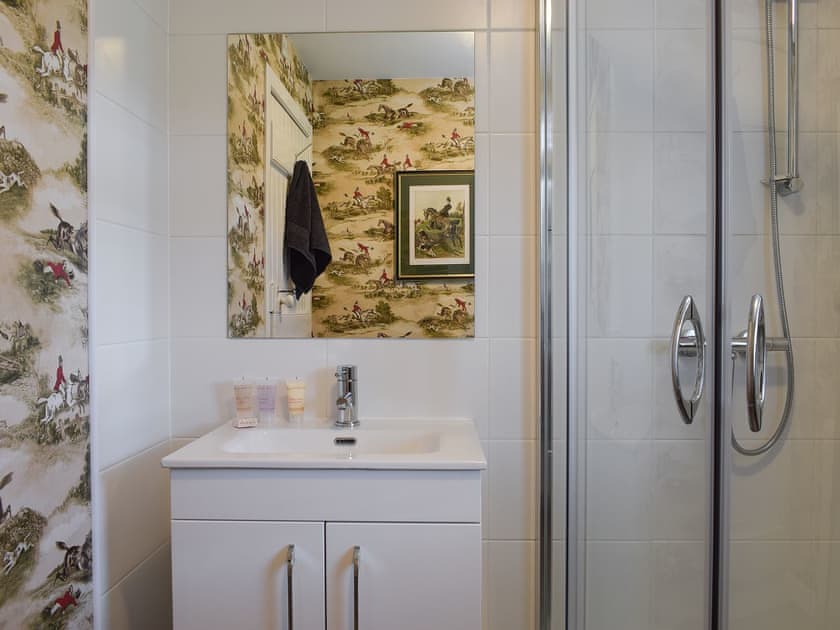 Shower room | Ardchoille Cottage, Fortingall, near Aberfeldy