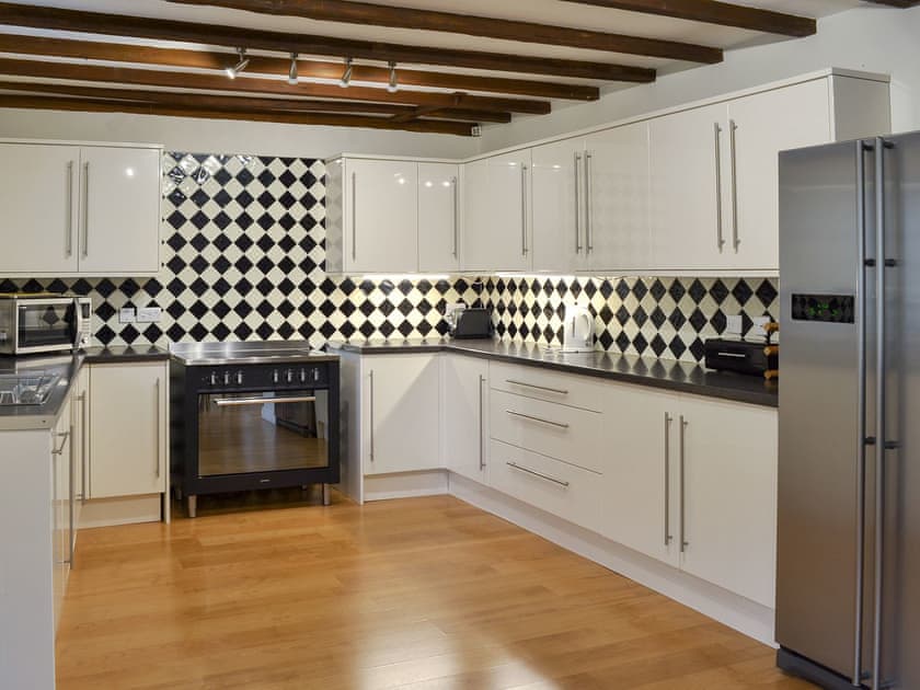 Well equipped kitchen | The Old Stables, Standon