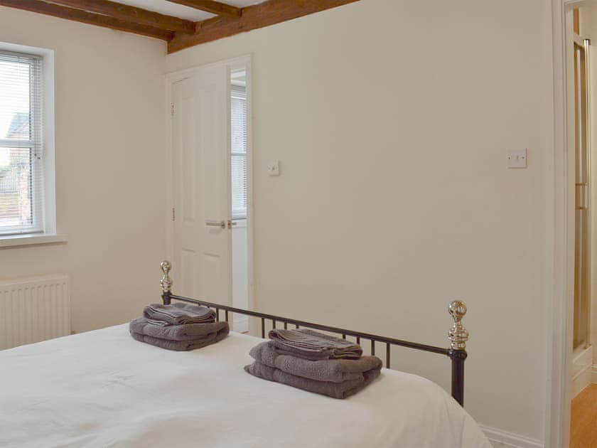 Comfortable double bedroom | The Old Stables, Standon
