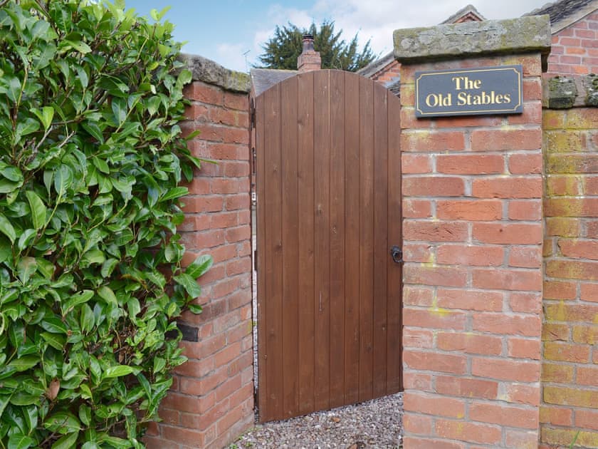 Exterior | The Old Stables, Standon