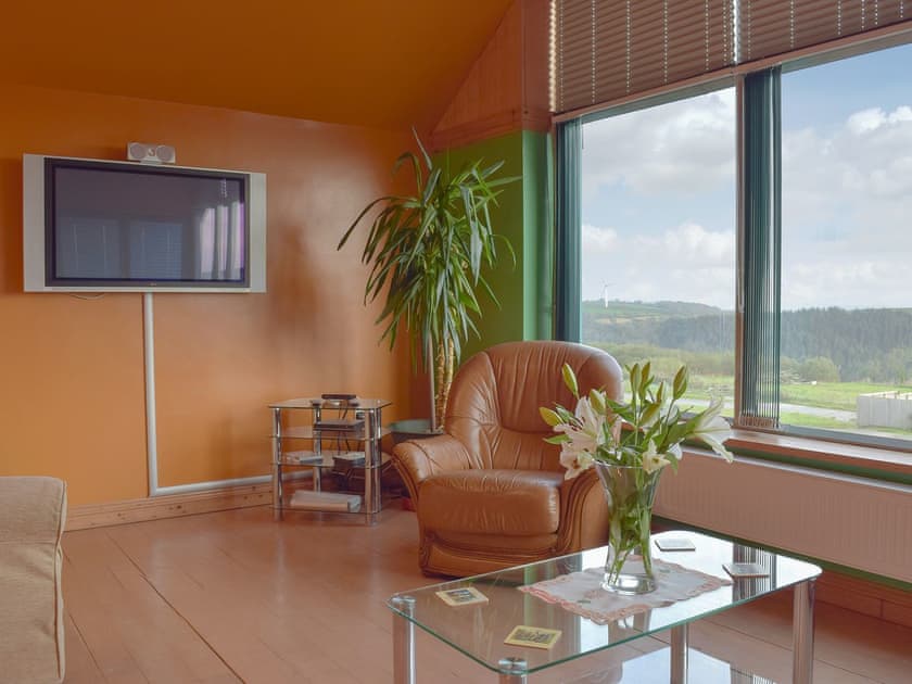 Light and airy conservatory | Elm Cottage - Elm Cottages, Cwmbach, near Whitland