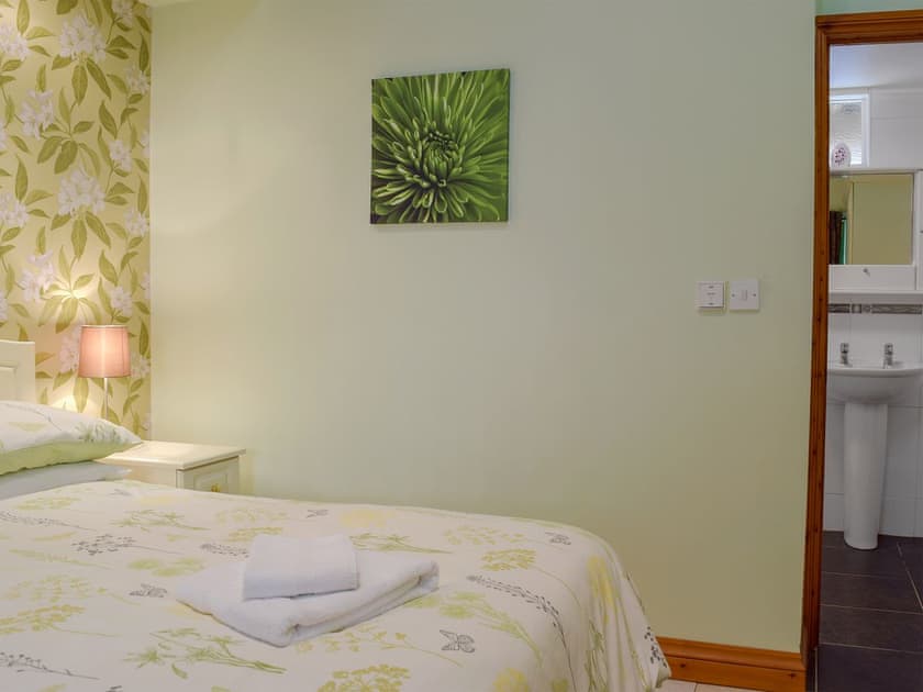 Comfortable double bedroom with en-suite | Elm Cottage - Elm Cottages, Cwmbach, near Whitland