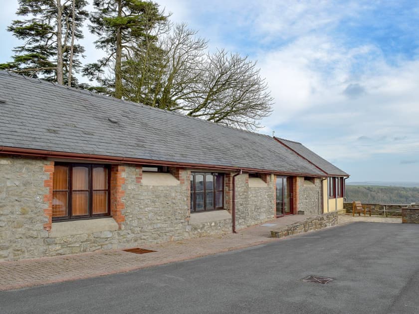 Wonderful holiday home | Elm Cottage - Elm Cottages, Cwmbach, near Whitland