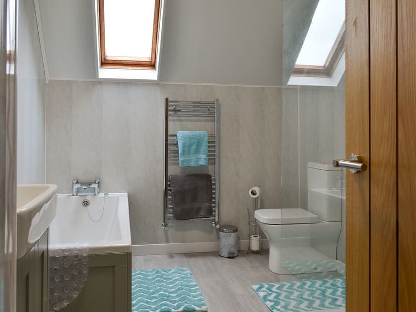 Bathroom | Rhosydd Cottage, Llandyfrydog, near Amlwch