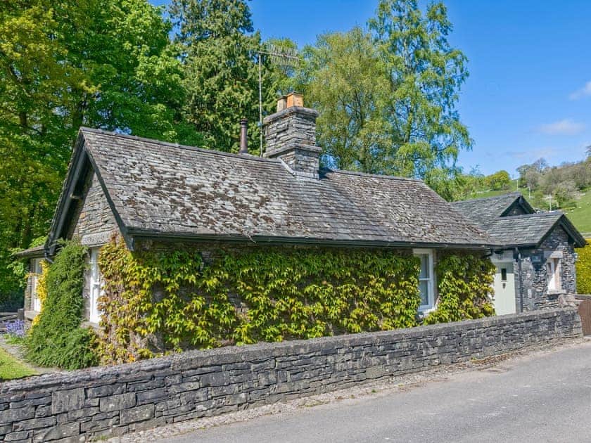 Beautiful ivy-clad Lakeland cottage | The Gatehouse, Ambleside