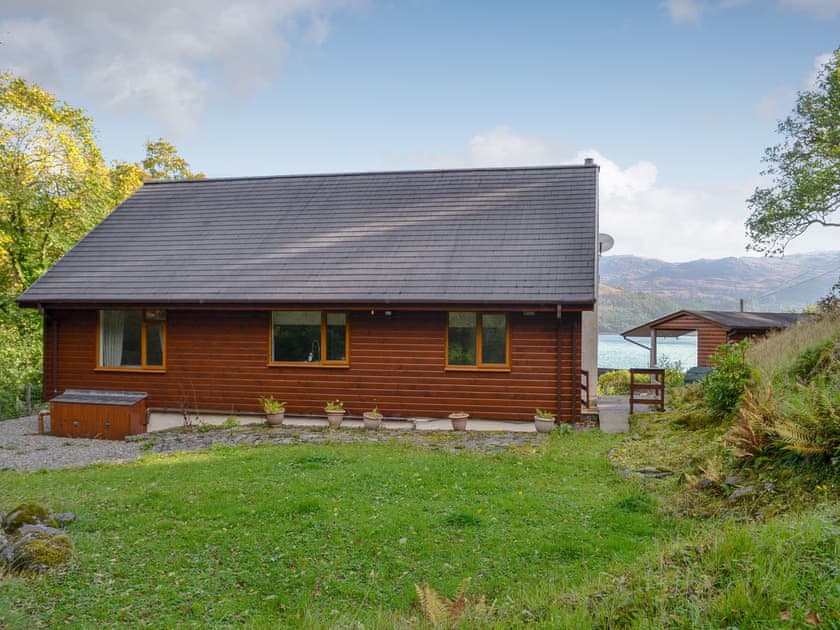 Lovely, spacious, detached property, with loch views | Rowan House, Camus Inas, Salen, near Acharacle