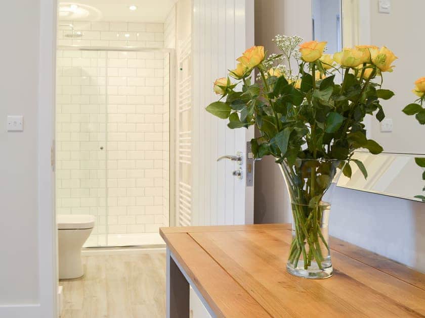 En-suite shower room with heated towel rail | The Carriage House - Station House Cottages, Upper Poppleton, near York