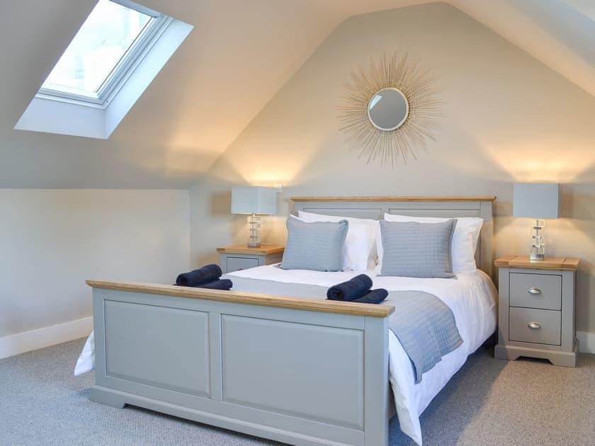 King size double bedroom | The Carriage House - Station House Cottages, Upper Poppleton, near York