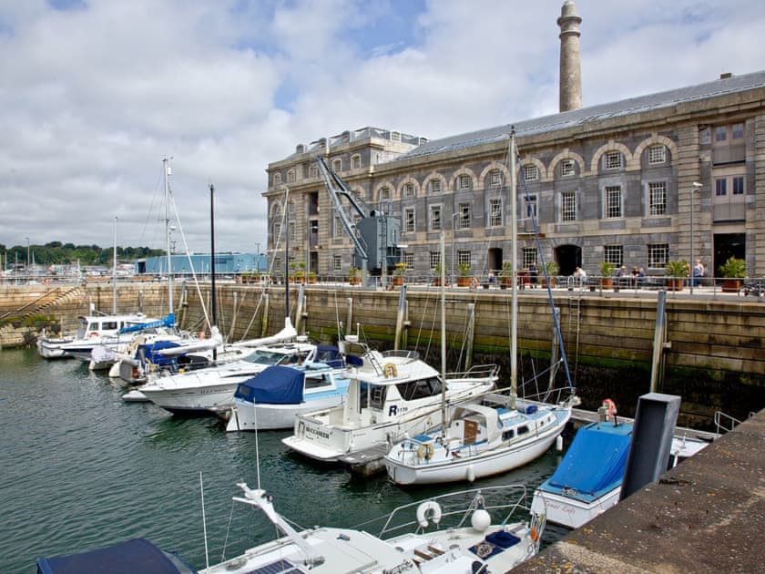 Exterior | Captain’s Quarters, Plymouth