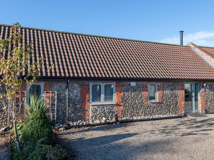 Private parking for 2 cars | The Old Feedhouse - Manor Mews, Tattersett, near Fakenham