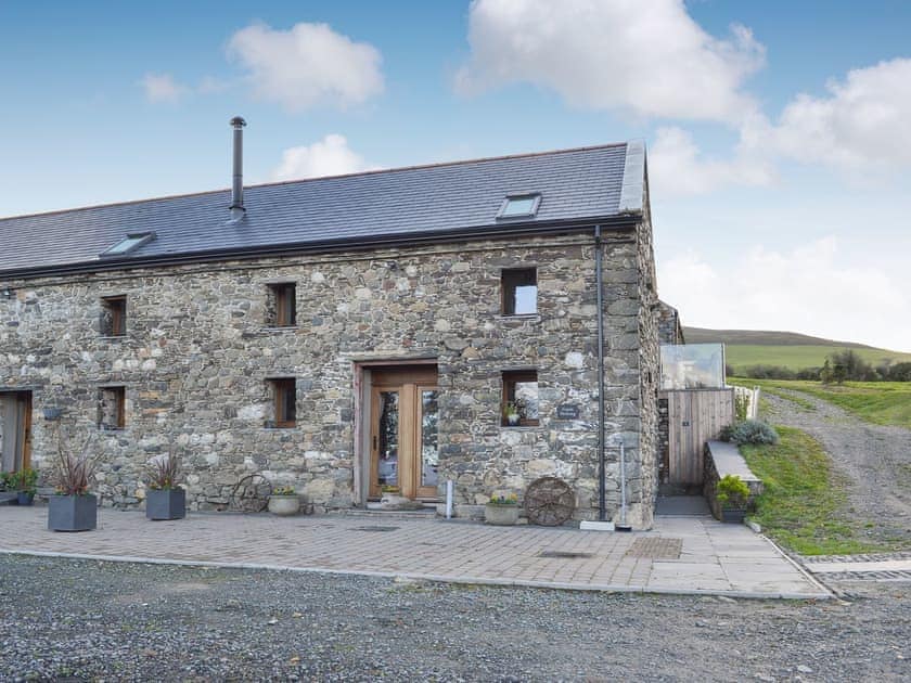 Refurbished barn conversion | 1 Barnagh Barn, Rhen Cullen, near Kirk Michael