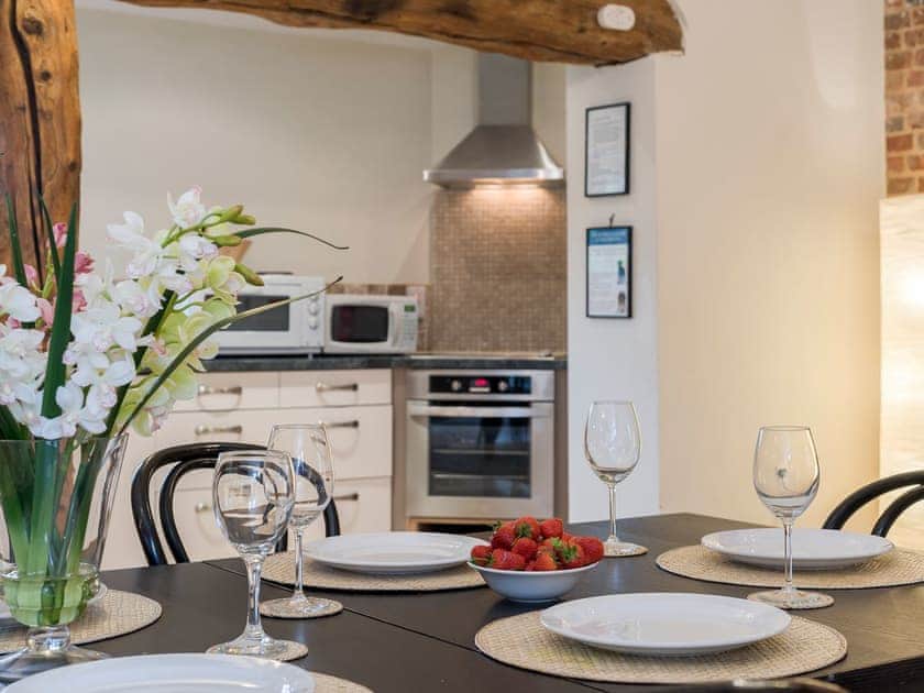 Kitchen and dining area | The Stables - Manor Mews, Tattersett, near Fakenham