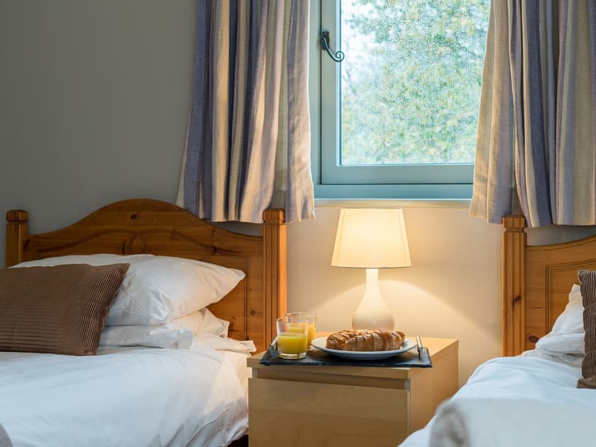 Twin bedroom | The Stables - Manor Mews, Tattersett, near Fakenham