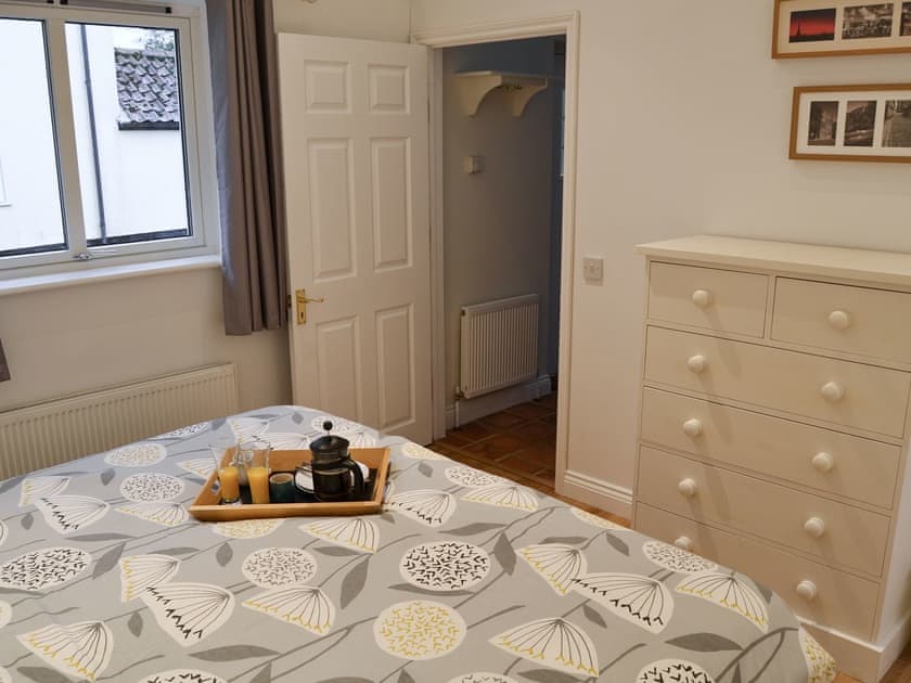 Double bedroom with en-suite | Blyth Green Stable, Wacton, near Long Stratton
