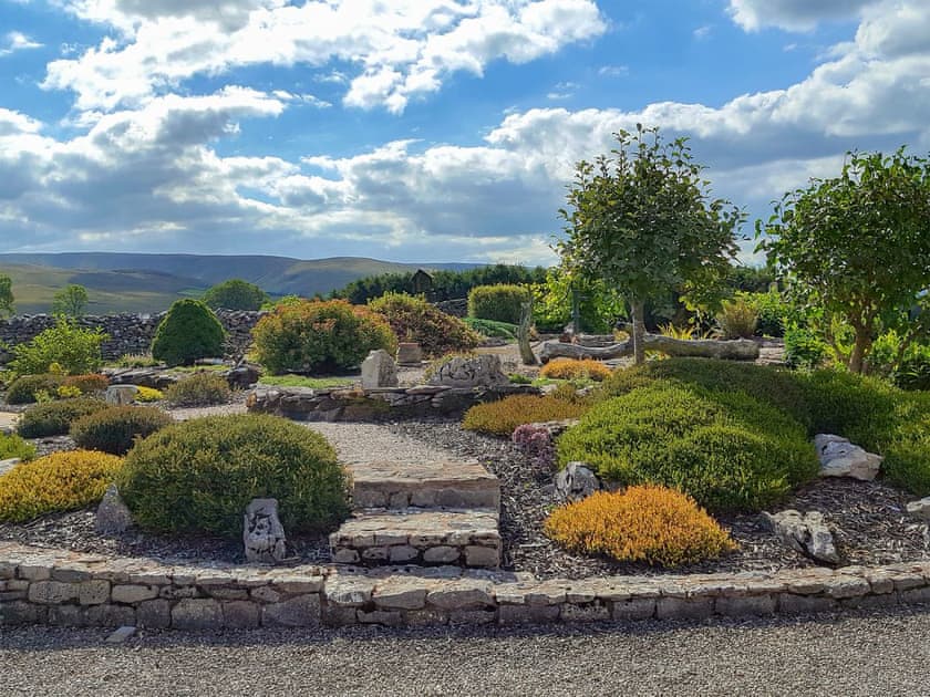 Attractive garden and grounds | Bluebell Barn, Newbiggin on Lune, near Kirkby Stephen