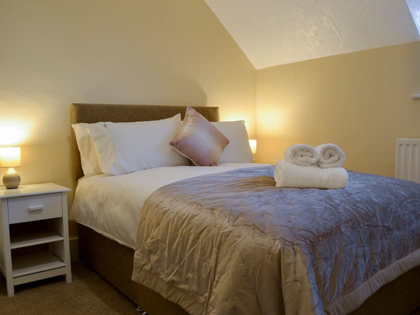 Double bedroom with en-suite | The East Wing at Grove Hall, Bodfari, near Denbigh