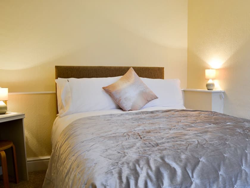 Double bedroom with en-suite | The East Wing at Grove Hall, Bodfari, near Denbigh