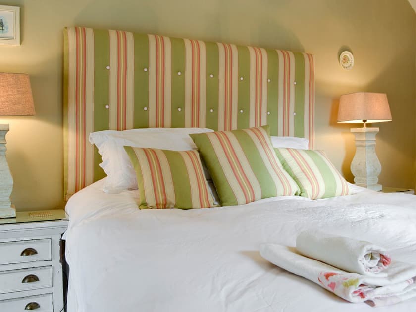 Comfortable double bedroom | Bridge House, Helmsley