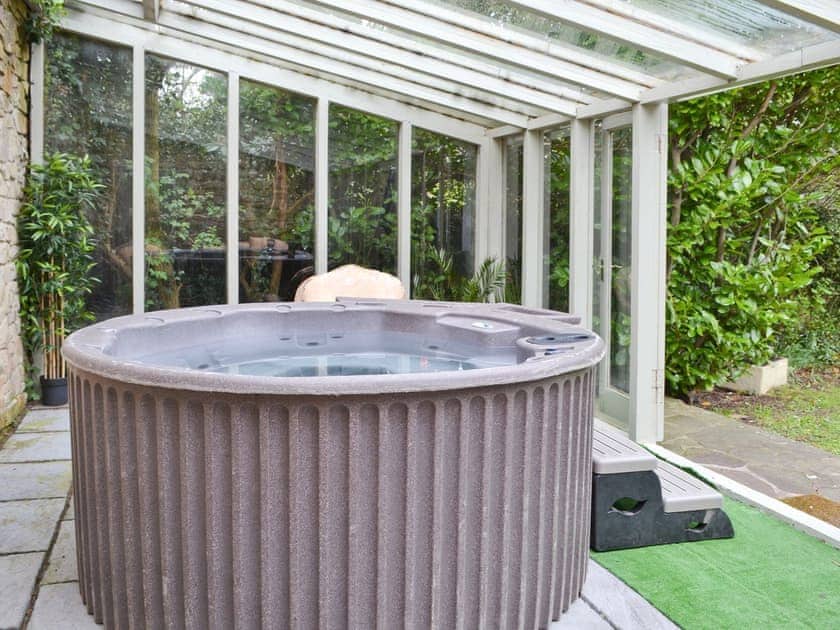 Relaxing hot tub | Etherley Dene Farmhouse, Bishop Auckland
