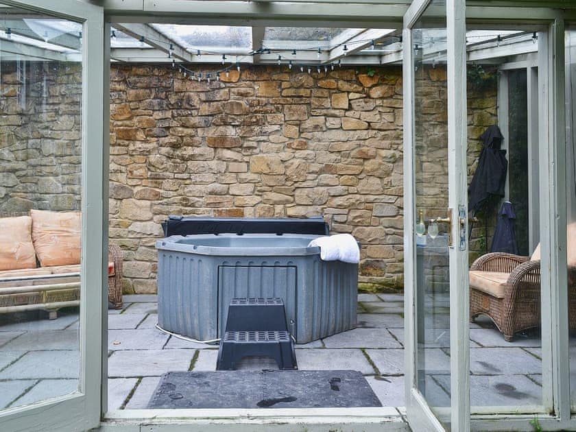 Relaxing hot tub | Etherley Dene Farmhouse, Bishop Auckland
