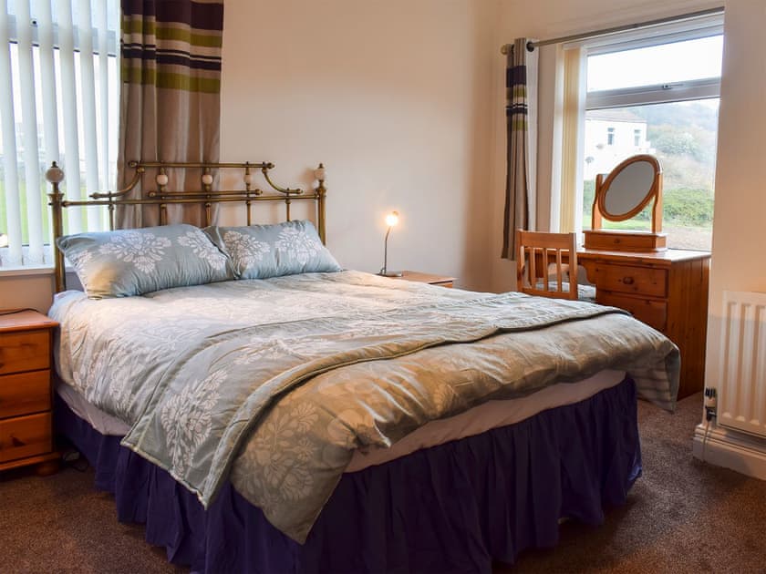 Spacious bedroom with kingsize bed | The Lobster Pot, Skinningrove, near Saltburn-by-the-Sea