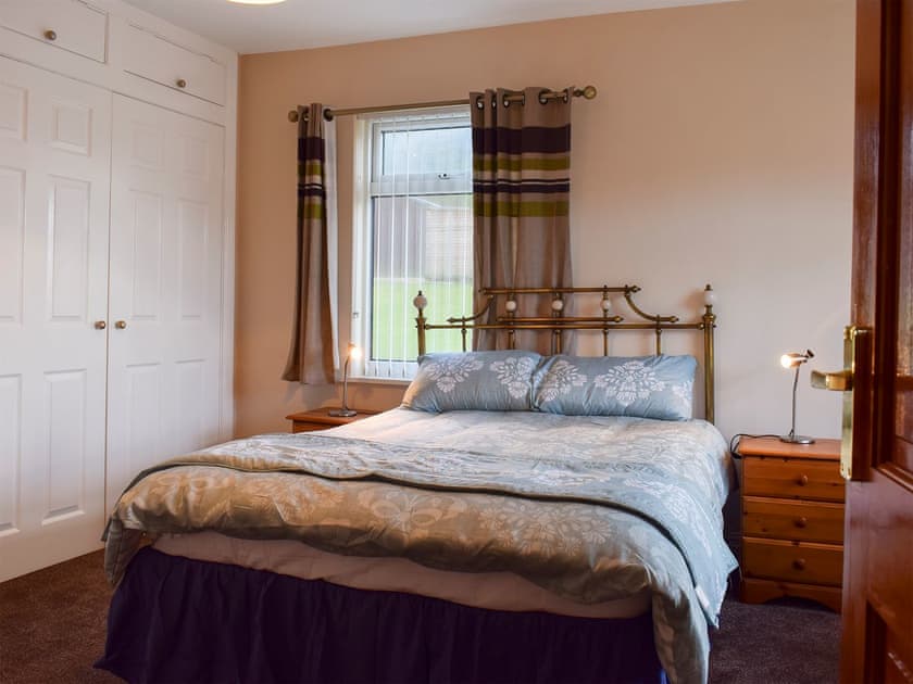 Spacious bedroom with kingsize bed | The Lobster Pot, Skinningrove, near Saltburn-by-the-Sea