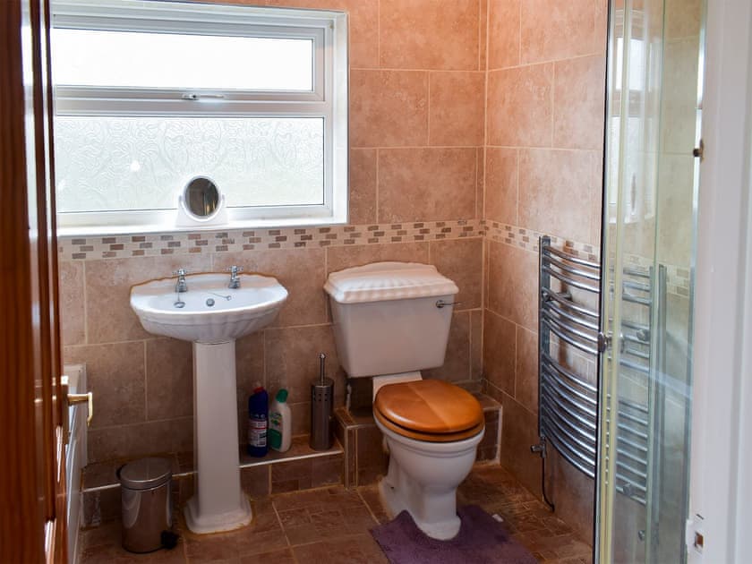 Shower room | The Lobster Pot, Skinningrove, near Saltburn-by-the-Sea