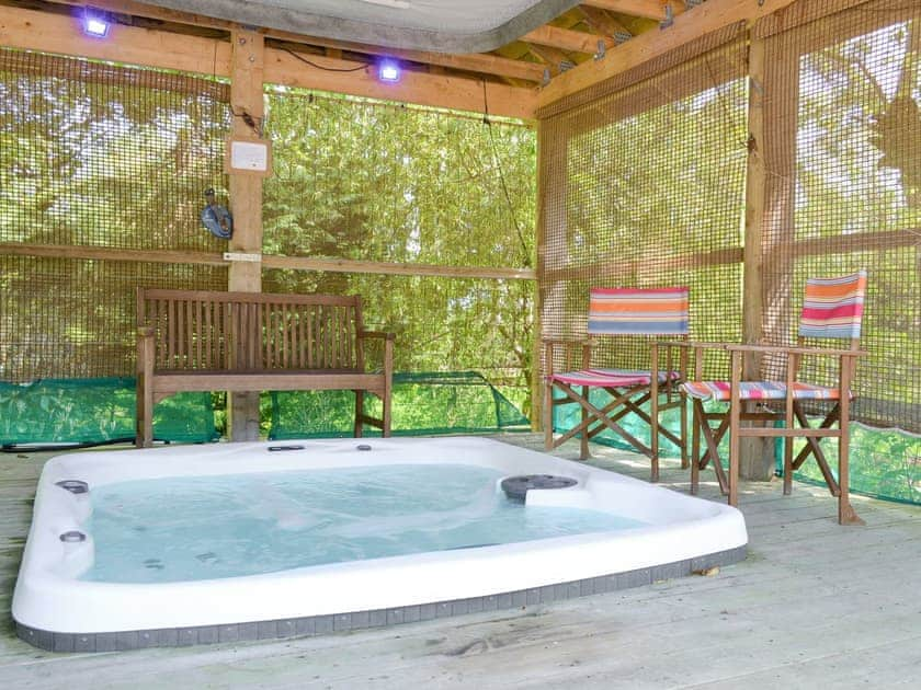 Luxurious hot tub | Tigh A Vullin, Ardfern, near Lochgilphead