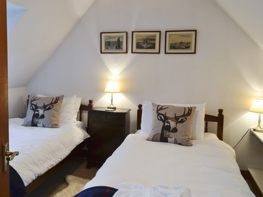 Twin bedroom | Coulags Croft, Coulags, Strathcarron
