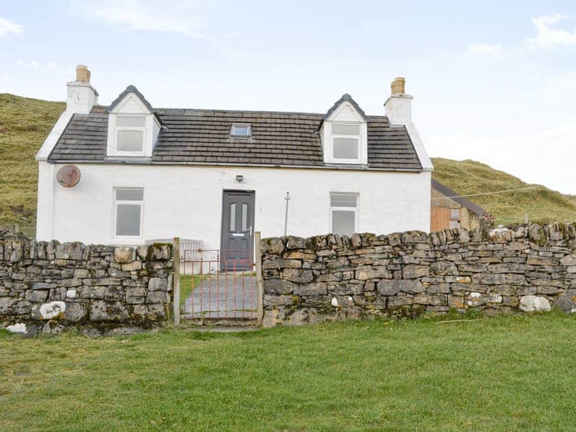 Charming holiday cottage | 3 Breckery, Staffin, Isle of Skye