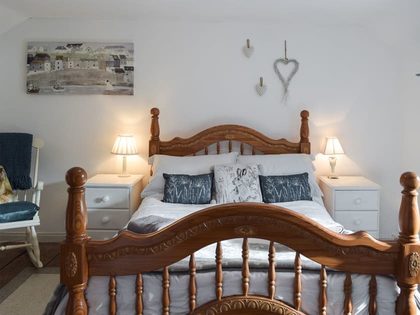 Double bedroom | Woodlands Cottage, Hook, near Haverfordwest