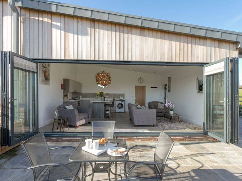 Exceptional holiday home featuring huge bi-folding doors | The Hideaway - Broadstone Barns, Ticknall, near Derby