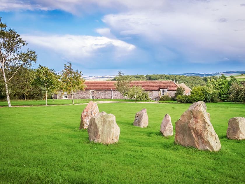 Large garden and grounds | Lucklaw Steading Cottage, Balmullo, near St Andrews