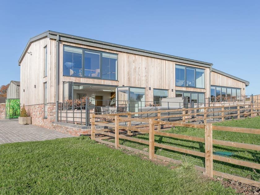 Exceptional barn conversion | The Lookout - Broadstone Barns, Ticknall, near Derby