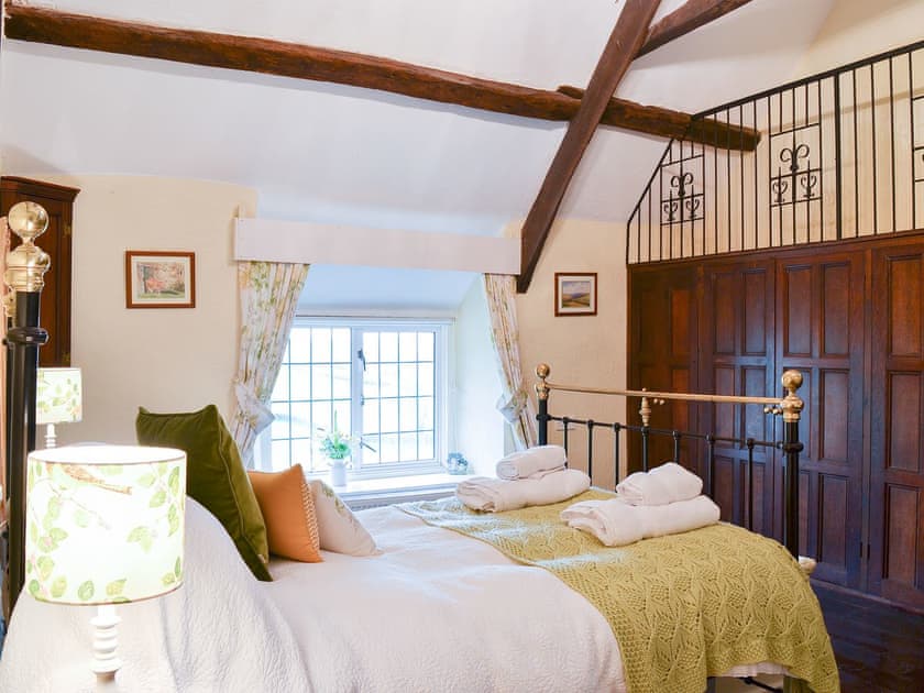 Warm and welcoming double bedroom | West Hurscott Cottage, Hurscott, near Barnstaple