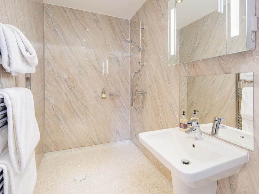 Wonderful en-suite wet room with double shower cubicle | Ash Cottage, Castle Carrock, near Brampton