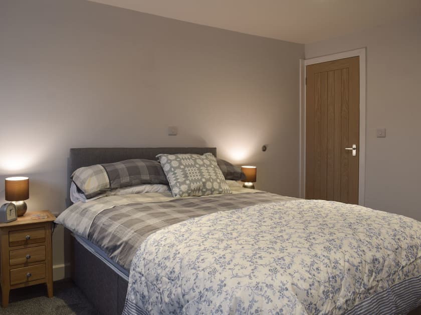 Double bedroom | Rosemount Cottage, Salterforth, near Barnoldswick