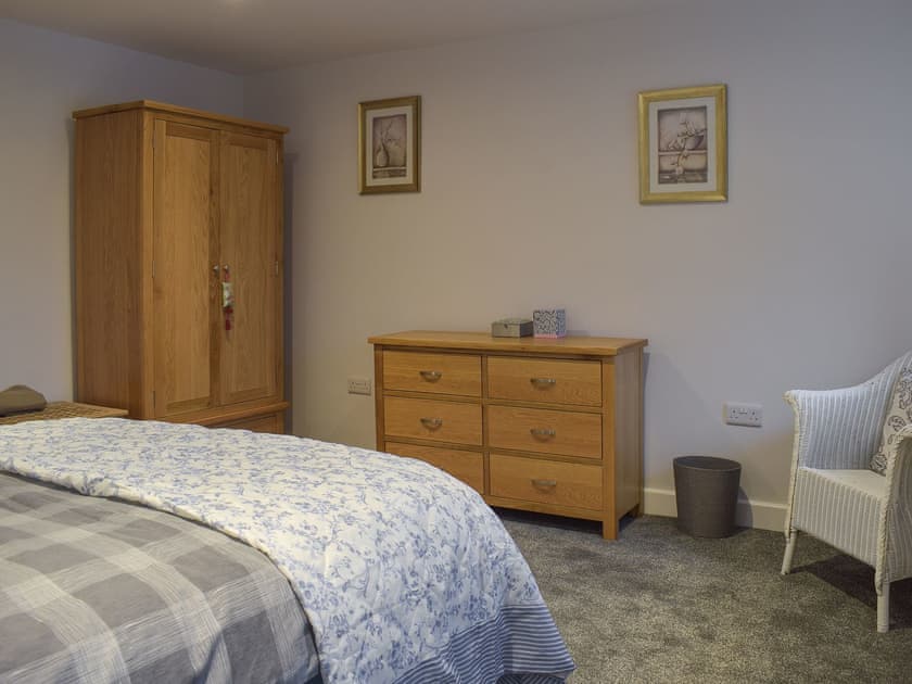 Double bedroom | Rosemount Cottage, Salterforth, near Barnoldswick