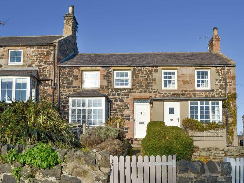 Attractive mid terrace holiday cottage | Driftwood, Craster