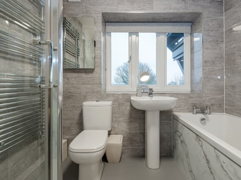 Bathroom | Harbour View - Riverside Barns, Wainfleet St. Mary, near Skegness