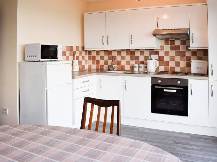Well fitted kitchen | Solent Point - Solent View & Brambles Cottage, Freshwater