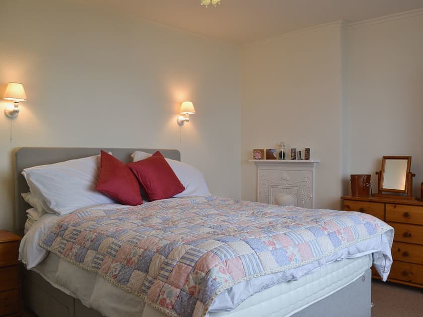 Double bedroom | Rhosmair, Llanaber, near Barmouth