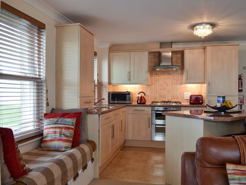 Open plan living space with balcony | Sunsets@Spinnakers, Newquay