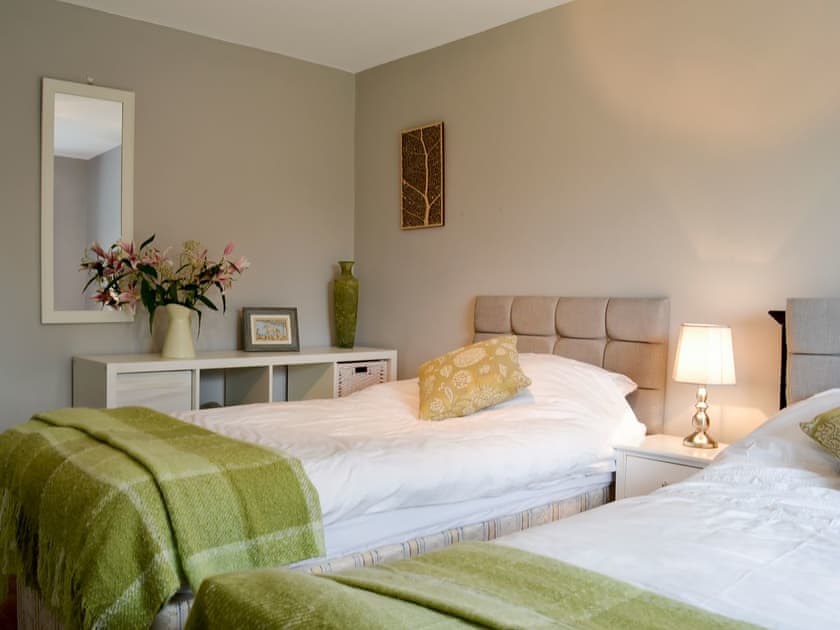 Twin bedroom | Hopedene Cottage, Weare, near Axbridge