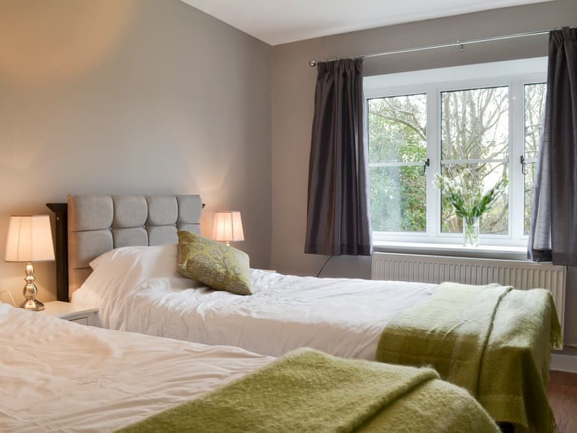 Twin bedroom | Hopedene Cottage, Weare, near Axbridge
