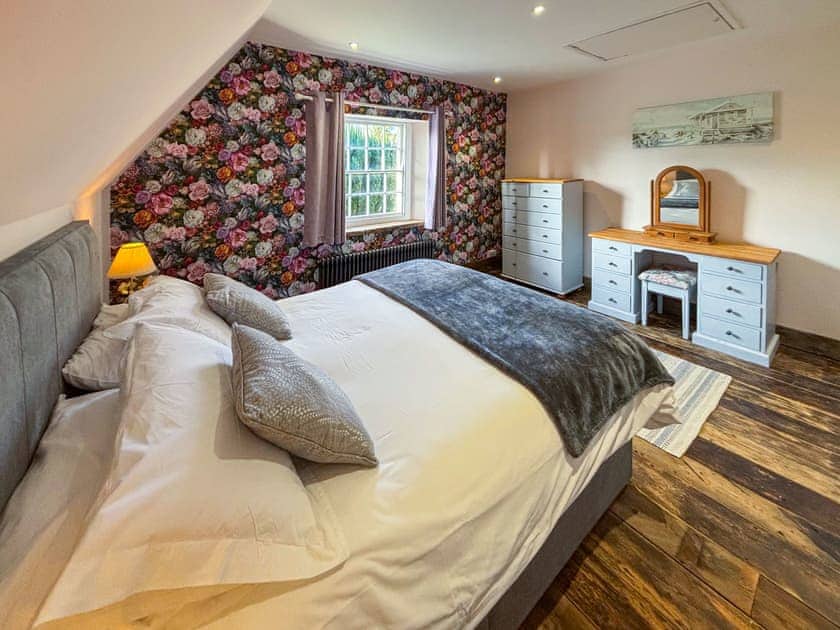 Charming double bedroom | Rossiters Cottage - Rossiter’s Vineyard Barn, Wellow, near Yarmouth