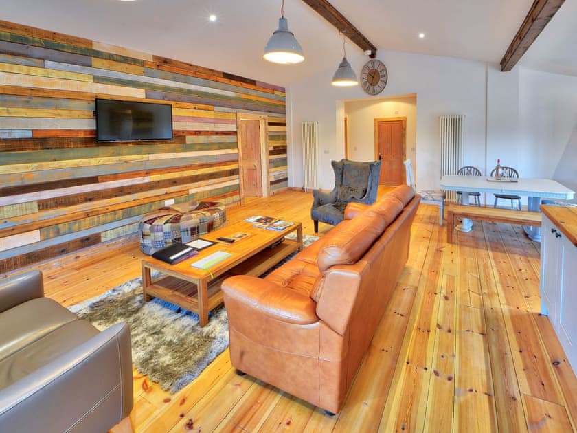 Open plan living space | Madeline Angevine - Rossiter’s Vineyard Barn, Wellow, near Yarmouth