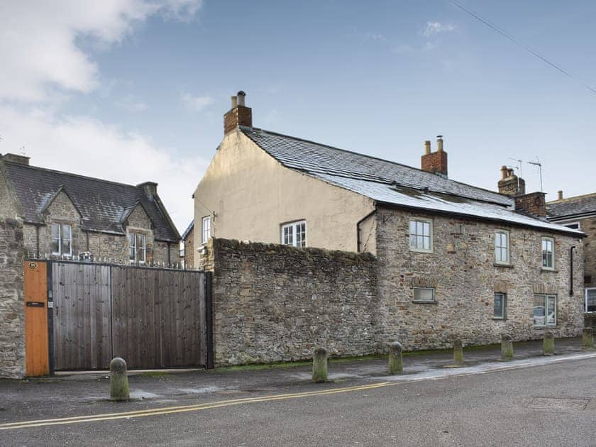 Rear of property with off road parking | Ellerton House, Richmond