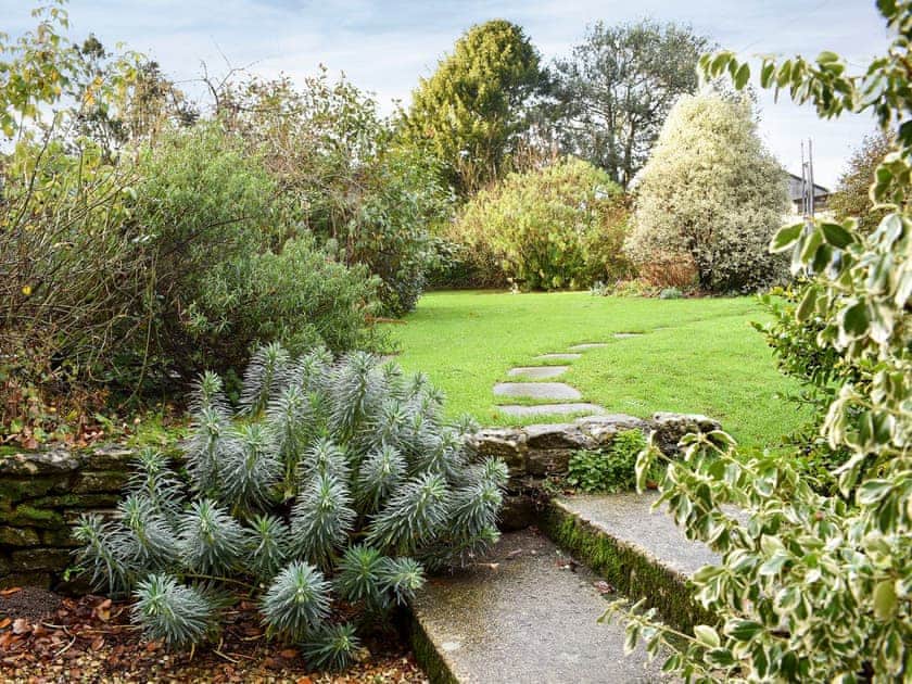 Large lawned garden  | Barters Cottage, North Chideock, near Bridport
